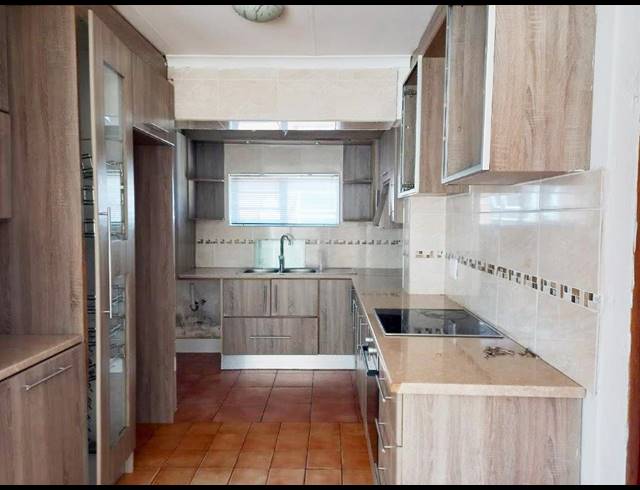 2 BEDROOM HOUSE RENTED IN OVERBAAKENS